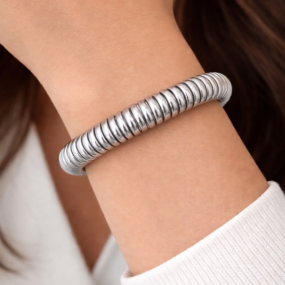 Stella & Dot Jewelry - Stella & Dot Metallic Stretch Snake Bracelet - NIB, never removed!